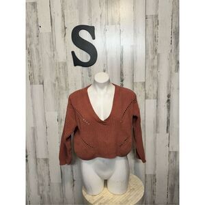 Warm & cozy lifestyle sweater size small